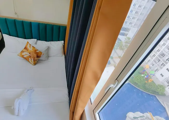 Aparthotel Moa Staycation Near Naia Terminal Wi-fi And Nitflex , Pool View Manila