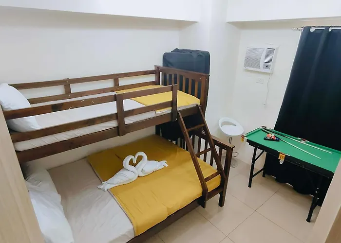 Moa Staycation Near Naia Terminal Wi-fi And Nitflex , Pool View Manila